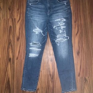 🍑Distressed Jeans🍑